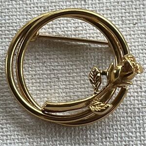 Vintage Gold-Tone Rose Circle Brooch Pin 🌹✨